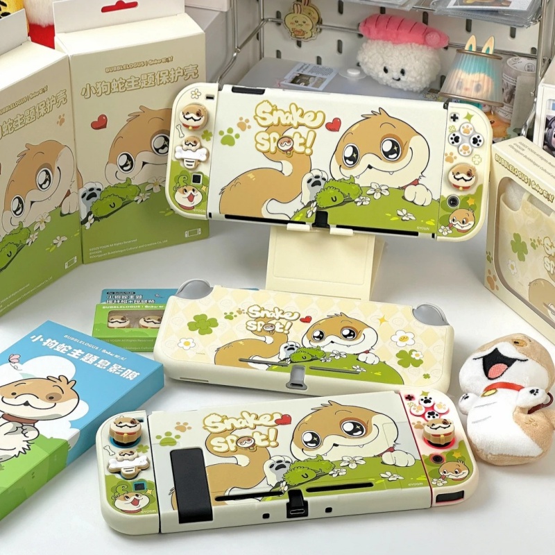 Gaming Console Japan - Urocze etui w kształcie węża na